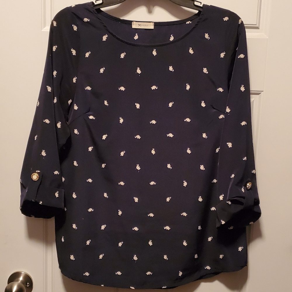 EUC Everly 3/4 Sleeve Navy Elephant Blouse sz M